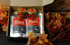 Подарочный набор Дикоешь с двумя паштетами 100г и тушенкой